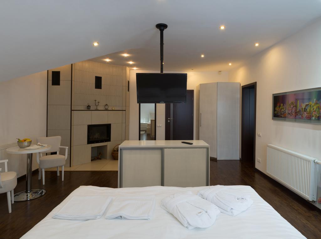 Thuild - Your World Of Leisure Targu Mures Luaran gambar