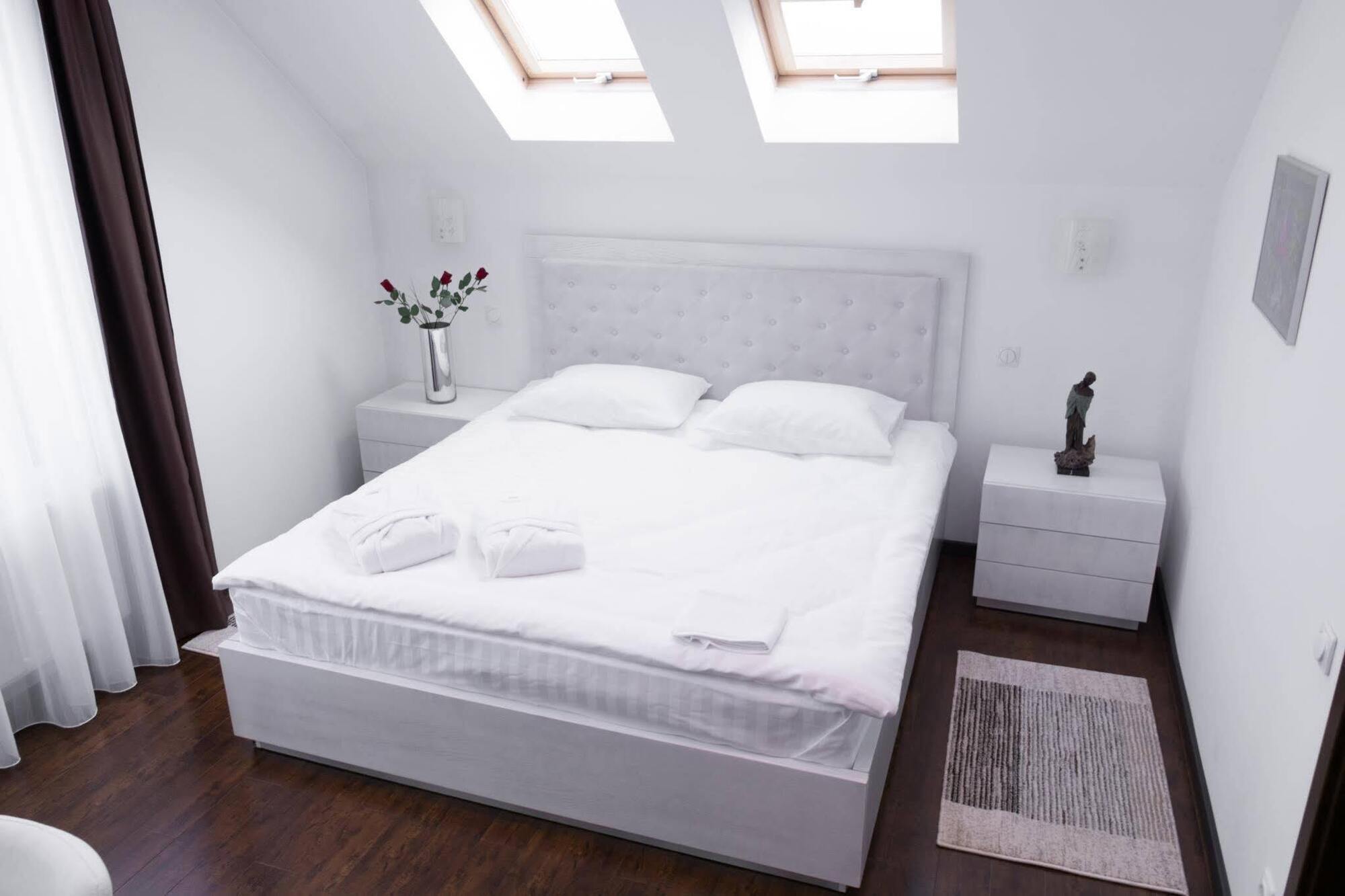 Thuild - Your World Of Leisure Targu Mures Luaran gambar